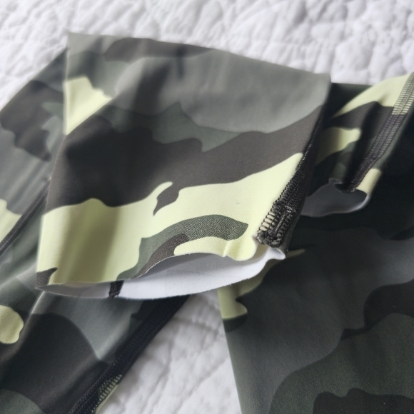 Lululemon Fast And Free High Rise Crop 23" Legging Run - H ritage 365 Camo - Picture 14 of 14